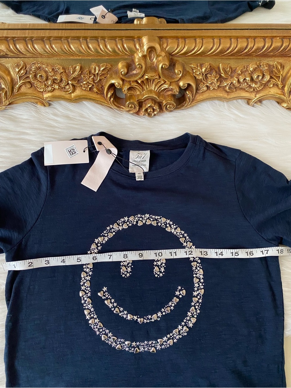 5 a 7 cinq a Sept Embellished Collage Smiley Tee Shirt NWT - Picture 8 of 13